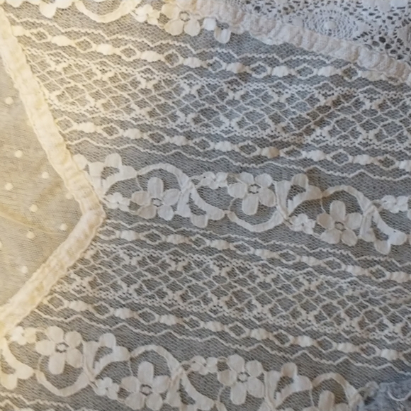 Jolt women's size L long-sleeved pull-over lace bodice top - Picture 3 of 8